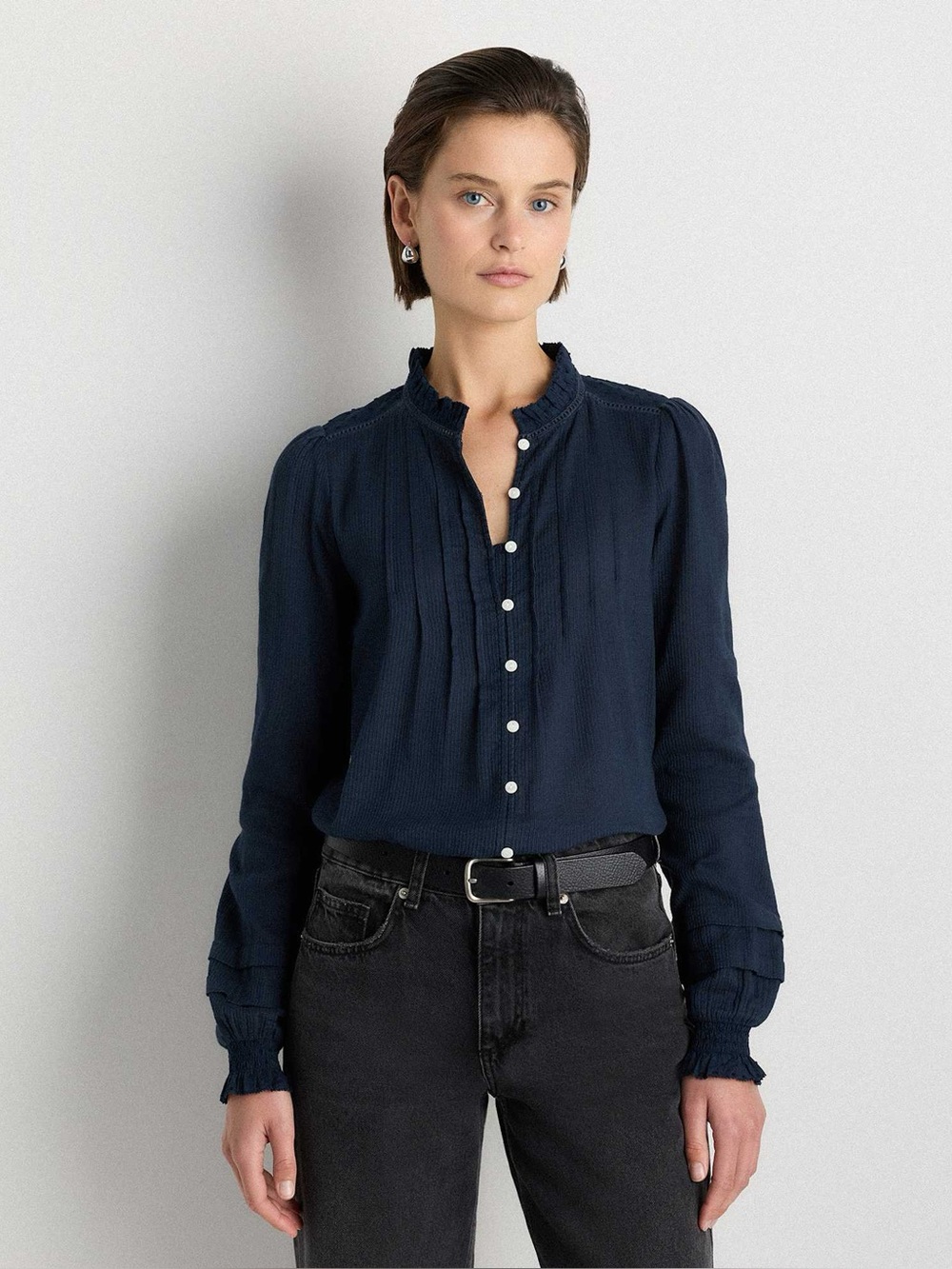 NWOT Quince Size L Organic Textured Cotton Peasant Blouse - Navy
